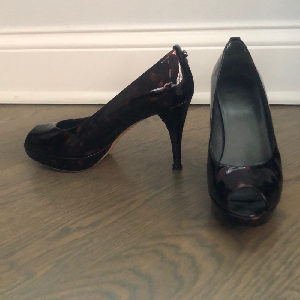 Stuart Weitzman Peep-Toe Platform Pump - Cognac